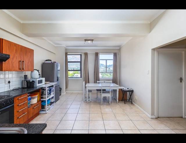 2 BEDROOM APARTMENT FOR SALE IN CAPE TOWN CITY CENTRE